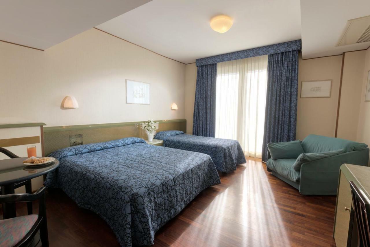 Hotel Royal Fermo Exterior photo